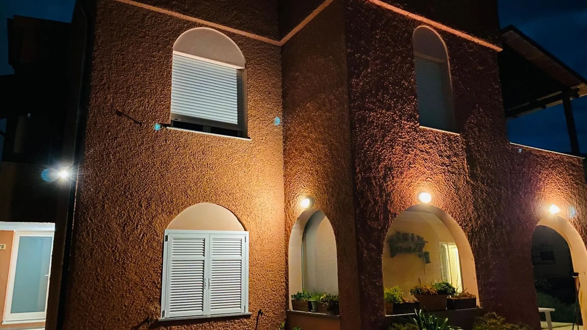 Apartment Villa Paolina Ceriale - App. 6 Posti E Terrazzo